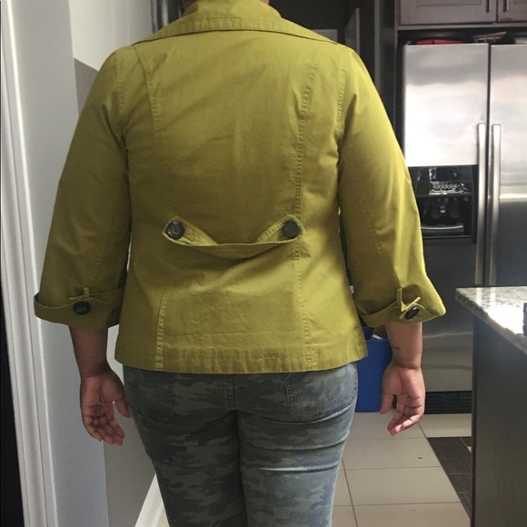 Spring Jacket - Picture 5 of 6